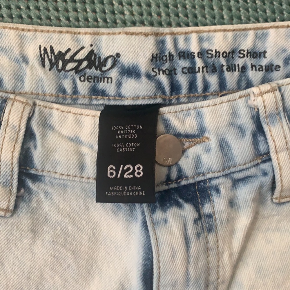 Mossino Jean shorts - Picture 3 of 3